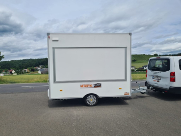 Verkaufsanhänger & Food Trailer „Basic 302023A“ kaufen – Ihr kompakter Partner für den Erfolg